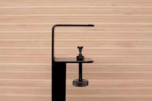 只卖桌腿不卖桌板，也是好生意